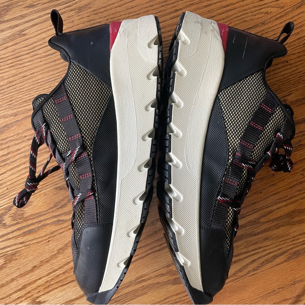 Dior B22 Sneakers - Picture 2 of 5
